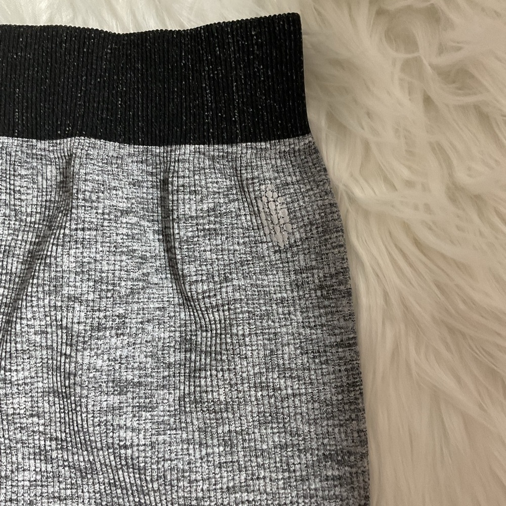 Free People Prajna Short in Heather Grey - Picture 7 of 9
